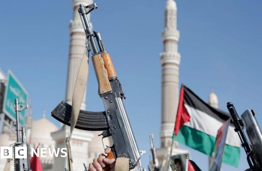 UN suspends movement in Houthi-held areas after staff detained