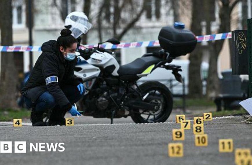 One dead and police officers injured in Mulhouse